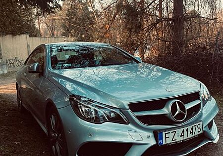 Mercedes-Benz E 250 Coupé Autom. -
