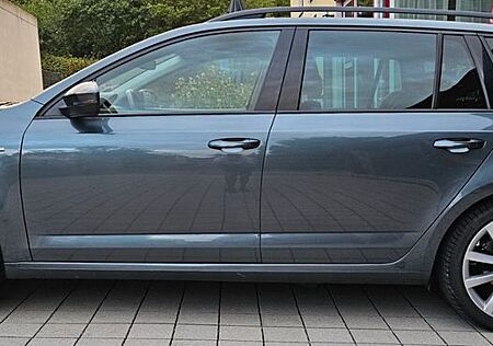 Skoda Octavia 2.0 TDI DSG CLEVER Combi CLEVER
