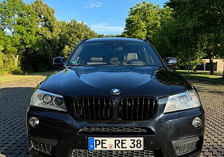 BMW X3 xDrive35d - M Paket/ Pano/ AHK/ Head-Up/ etc.