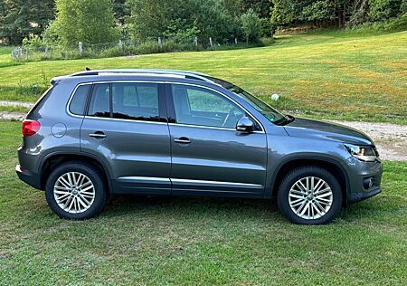VW Tiguan Volkswagen 2.0 TDI DSG Navi Allrad AHK