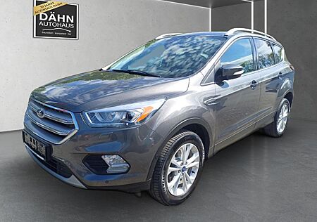Ford Kuga 1.5 EcoBoost 2x4 Titanium
