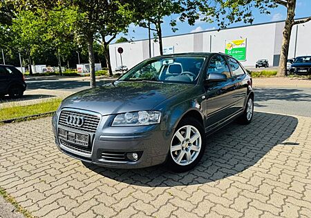 Audi A3 1.6 Attraction Tüv Neu* klimaaut* 8 fach Alu*