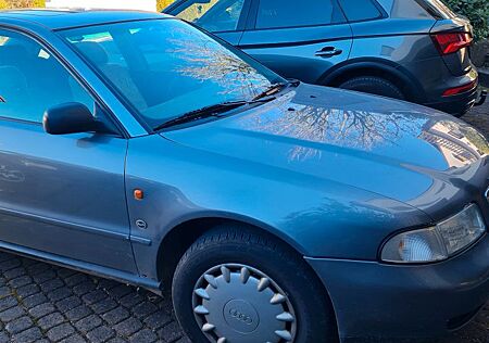 Audi A4 1.6 Auto -