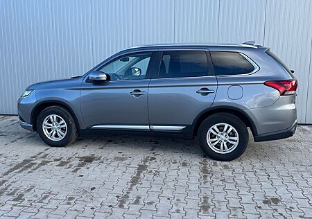 Mitsubishi Outlander 2.0 Diamant Navi Klimaauto AHK