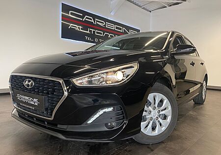 Hyundai i30 Select**1.Hand**