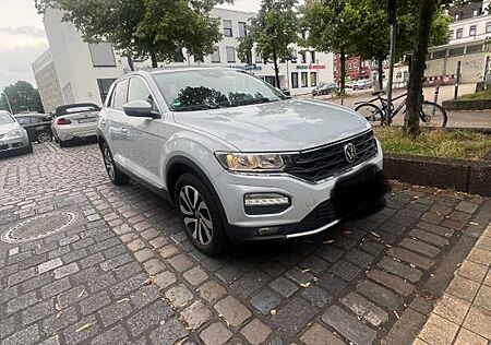 VW T-Roc Volkswagen 1.5 TSI ACTIVE Navi/ Tüv Neu/ ACC