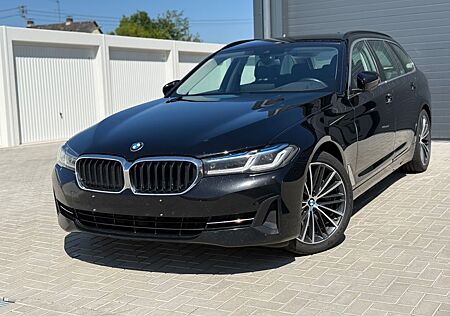 BMW 530 d Touring*AHK*AMBIENTE*KAMERA*HEAD-UP*LASER