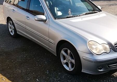 Mercedes-Benz C 200 KOMPRESSOR T AVANTGARDE Avantgarde