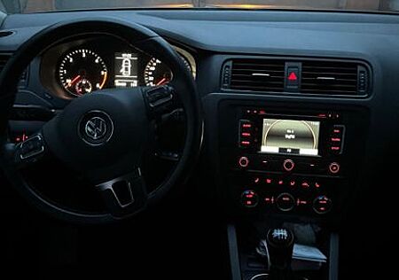 VW Jetta Volkswagen 2.0 TDI MATCH MATCH