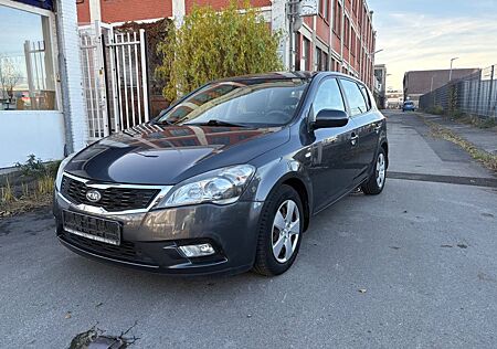 Kia Cee'd / Ceed