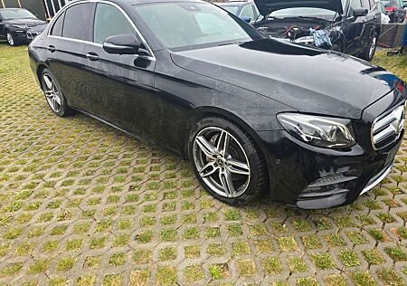 Mercedes-Benz E 220 E -Klasse Lim. d leder AMG line Pano