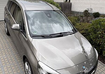 BMW 2er 220i Gran Tourer Luxury Line