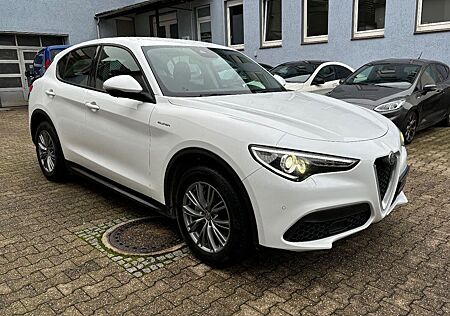 Alfa Romeo Stelvio Super Q4 /Allrad/Kamera/Navi/Tempomat