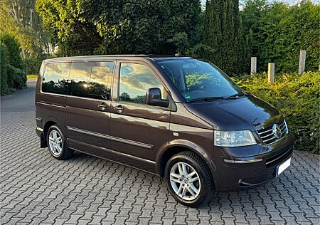 VW T5 Multivan Volkswagen 2.5 TDI 4-Motion Highline Concert