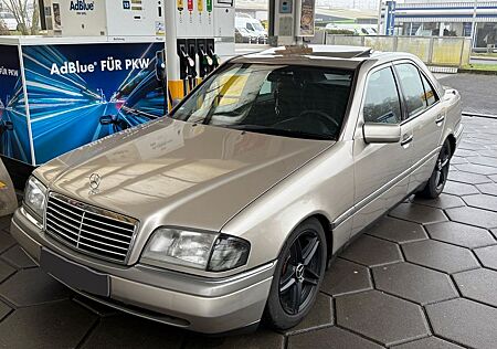 Mercedes-Benz C 180 ELEGANCE mit vielen Extras!