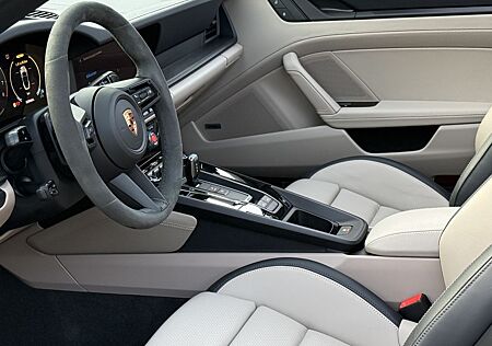 Porsche 992 911 Targa 4 GTS *KREIDE-KALKBEIGE*INNODRIVE*
