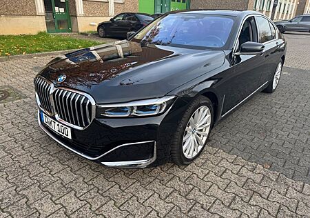 BMW 740d xDrive Top Zustand Unfall frei 4fach Bereif