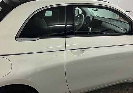 Fiat 500E La Prima Cabrio 42 kWh La Prima