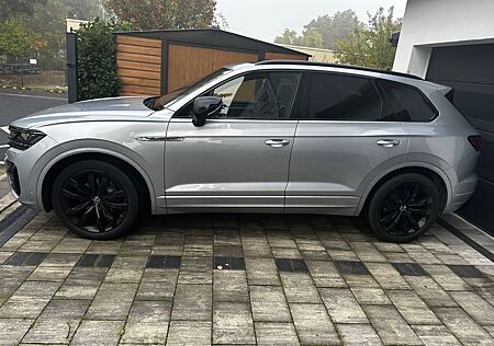 VW Touareg Volkswagen 3.0 V6 TDI 210kW 4MOT Tiptr. R-Line ...