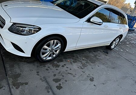 Mercedes-Benz C 220 d T Autom. -