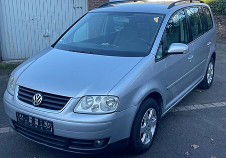 VW Touran Volkswagen TÜV NEU AUTOMATIK RÜCKFAHRTCAMERA