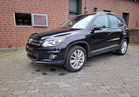 VW Tiguan Volkswagen 2.0 TDI 4MOT BlueMot T CUP Sport & St...