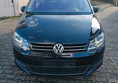 VW Sharan Volkswagen 2.0 TDI DSG BlueMotion Tech Highline ...