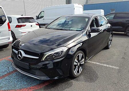 Mercedes-Benz A 160 Score ***LED+Sportsitze+Teilleder***