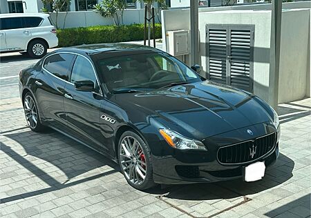 Maserati Quattroporte 3.8 V8 GTS Glasdach-Leder Beige-21"