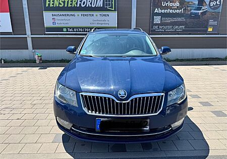 Skoda Superb 2.0 TDI Exclusive Combi Exclusive