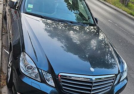 Mercedes-Benz E 200 CGI BlueEFFICIENCY ELEGANCE ELEGANCE