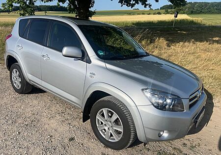 Toyota RAV 4 RAV4 Executive,4x4,Leder,Navi,Glasdach,Kamera