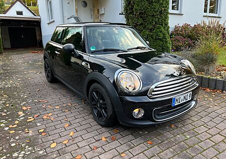 Mini ONE 55kW Ganzjahresreifen Ambientelicht