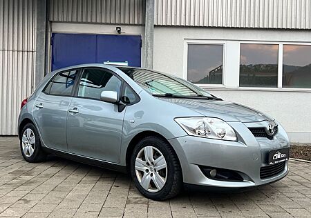 Toyota Auris Team