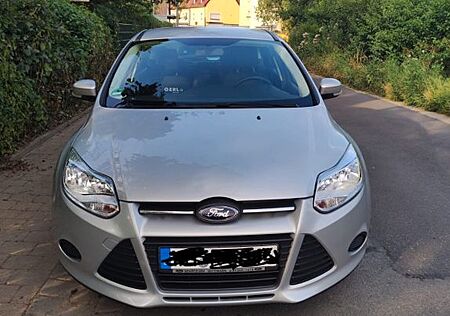 Ford Focus 1,0 EcoBoost, Zahnriemen neu!