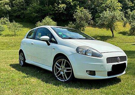 Fiat Punto Grande 1.4 16V Sport | 1. Hand | TÜV neu