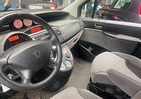 Peugeot 807 Premium HDi FAP 165 Auto Premium
