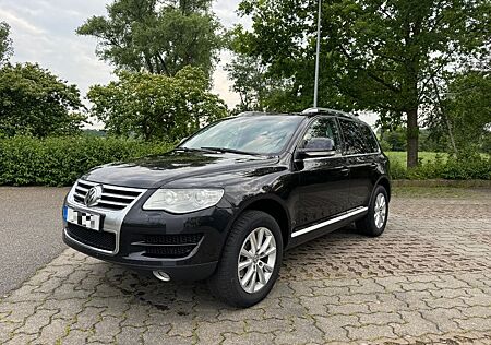 VW Touareg Volkswagen 3.0 TDI 239PS Sehr guter Zustand