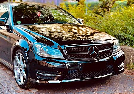 Mercedes-Benz C 250 Sport Coupé Autom. Sport