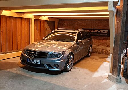 Mercedes-Benz C 63 AMG , Carbon, Scheckheft, TÜV neu