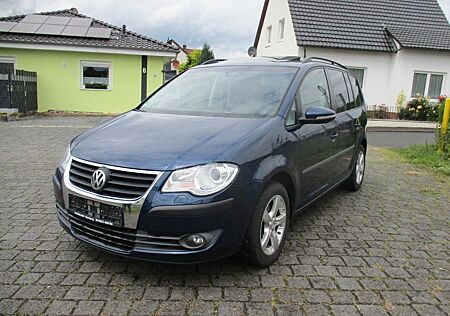 VW Touran Volkswagen 2.0 TDi /AHK/eSSD/TÜV NEU