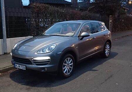 Porsche Cayenne Diesel - Guter Zustand, Checkheft