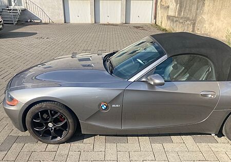 BMW Z4 2.2i - Roadster / Cabrio 6 Zylinder