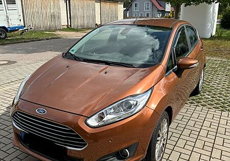 Ford Fiesta Vollausstattung , frisch tüv und KD