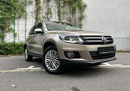 VW Tiguan Volkswagen 2.0 TDI DSG 4MOT BMo T CUP Sport & St...