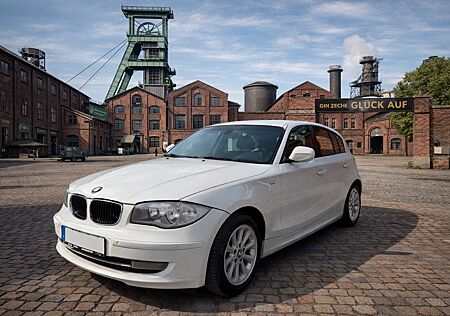 BMW 120d Edition Lifestyle Edition Lifestyle