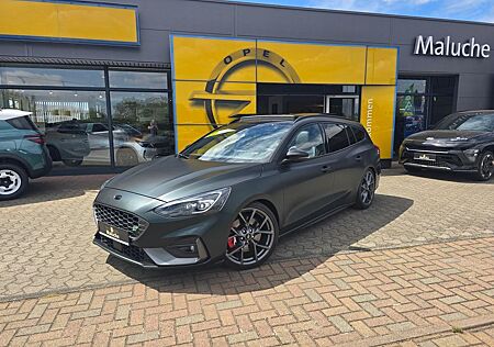 Ford Focus Turnier ST 280PS +Dachbox+Pano+Winter-Paket