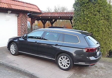 VW Passat Variant Volkswagen 2.0 TDI SCR DSG Elegance Vari...