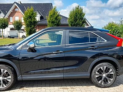 Mitsubishi Eclipse Cross Active 2WD 1,5 +Kamera+AHK+++