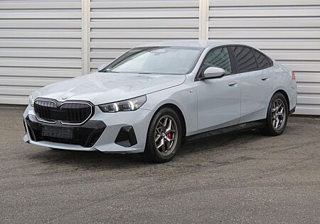 BMW 520 i Lim M Sport LED NAVI AHK 360° ST-HZ 1HD